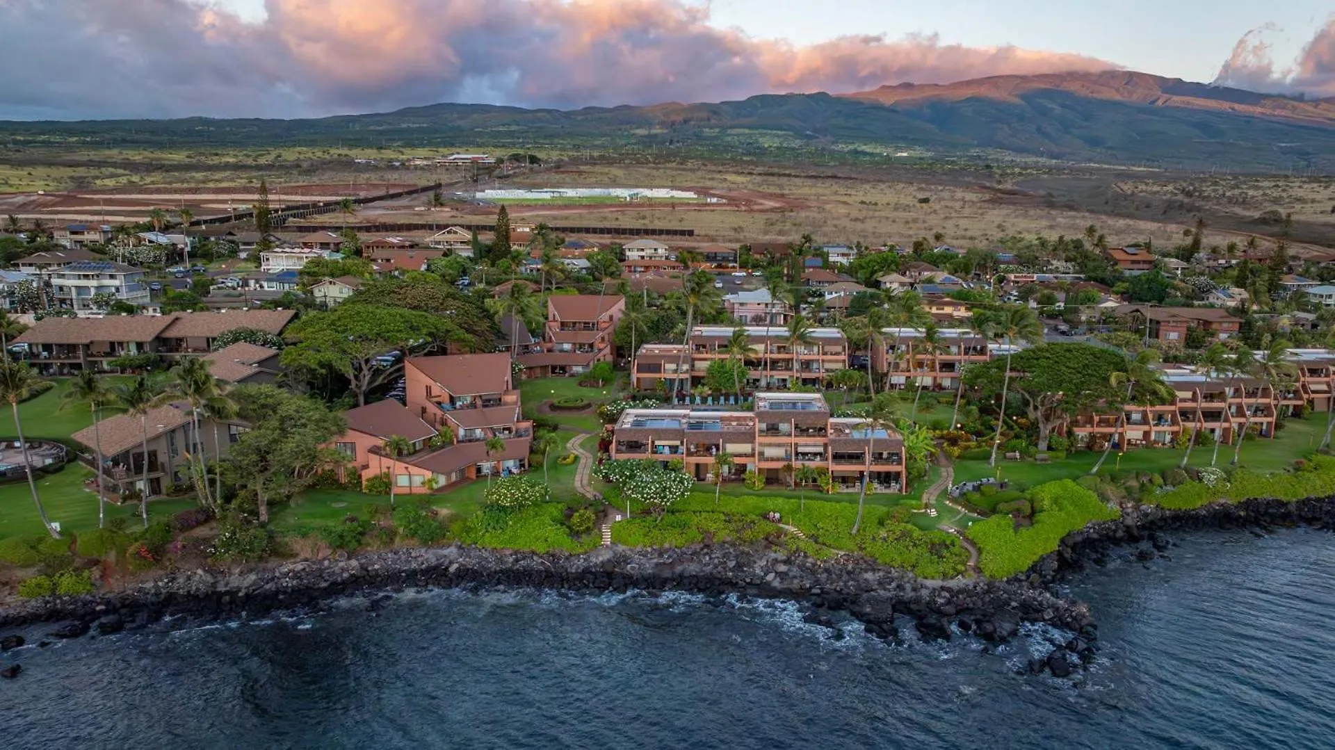 Kuleana Club #404 Oceanfront -1 Bedroom 1 Bathroom - Gated Kahana