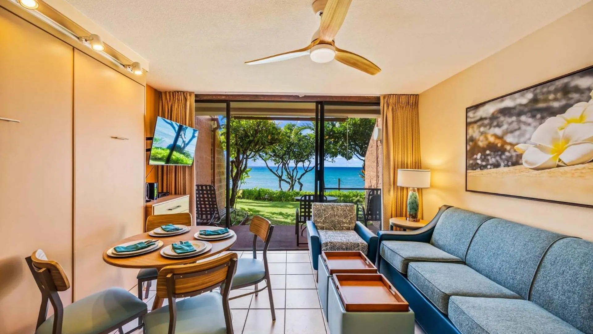 Kuleana Club #404 Oceanfront -1 Bedroom 1 Bathroom - Gated Kahana Tatil Evi